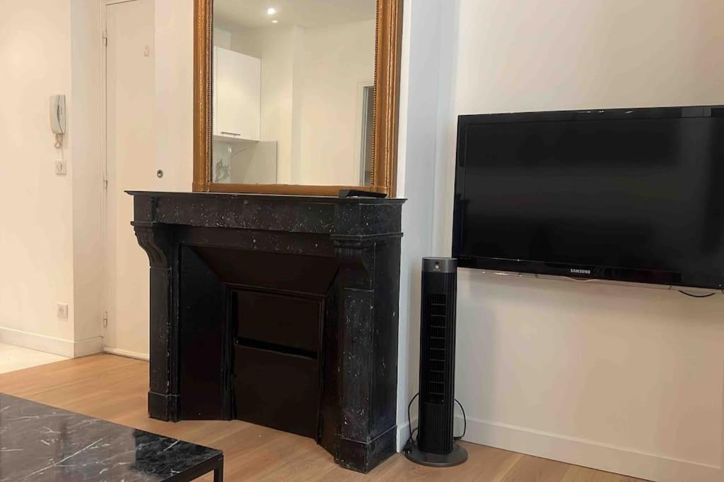Luxury Appartment, Champs Elysees, Neuf ! Parigi Esterno foto