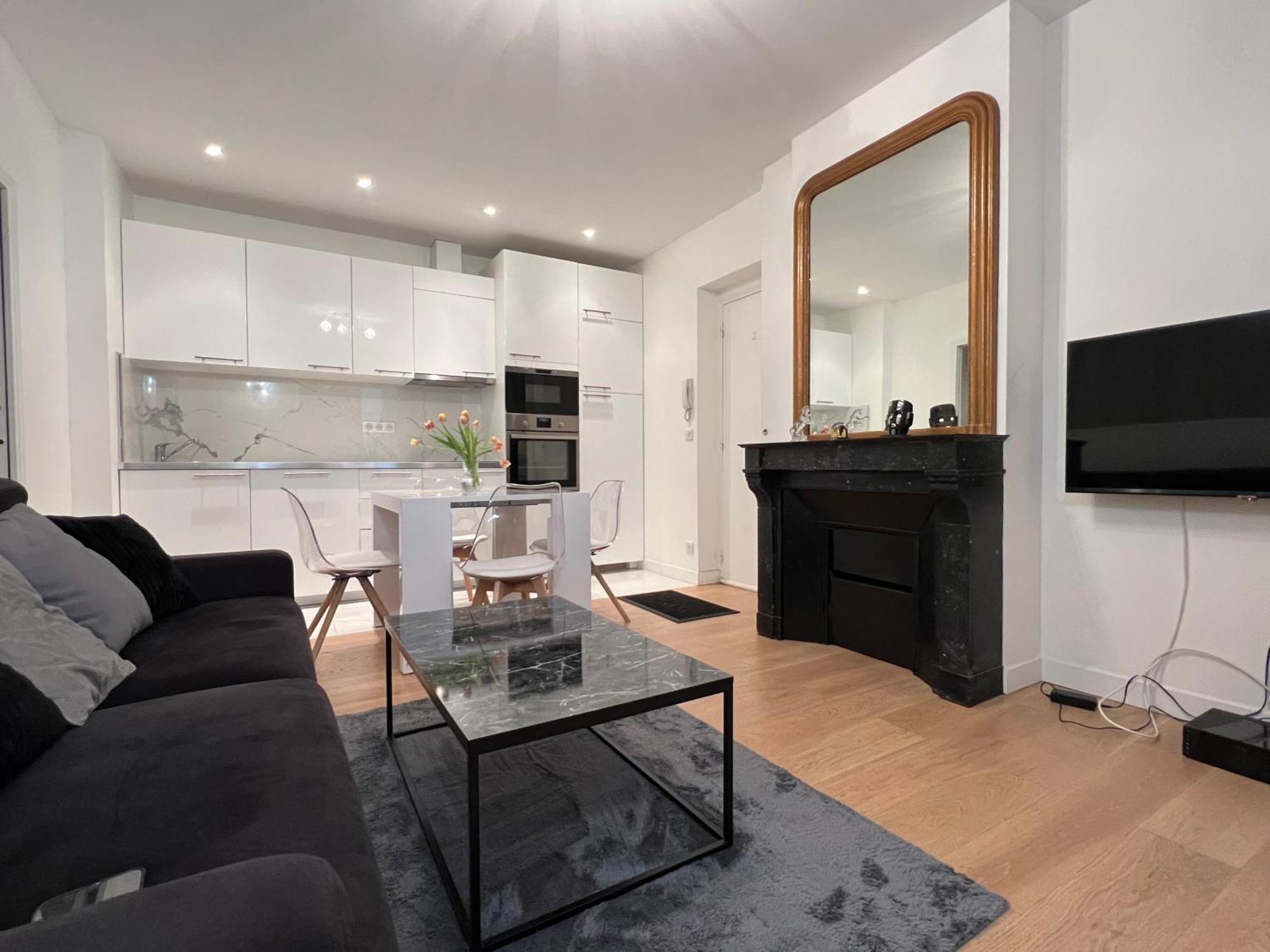 Luxury Appartment, Champs Elysees, Neuf ! Parigi Esterno foto